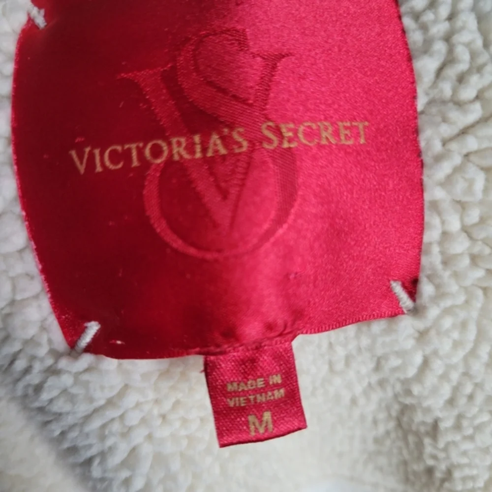 Victoria's Secret‎ size medium striped robe faux fur trim